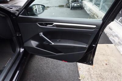 2017 Volkswagen Passat 1.8T SE - Photo 15 - Newark, NJ 07104