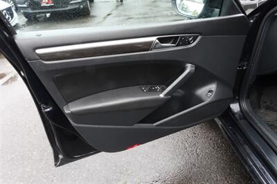 2017 Volkswagen Passat 1.8T SE - Photo 10 - Newark, NJ 07104