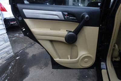 2010 Honda CR-V EX-L   - Photo 12 - Newark, NJ 07104