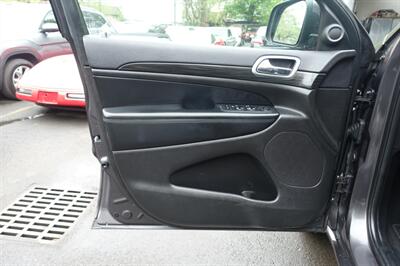 2019 Jeep Grand Cherokee Laredo   - Photo 10 - Newark, NJ 07104