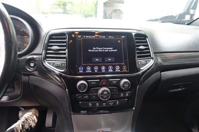 2019 Jeep Grand Cherokee Laredo   - Photo 18 - Newark, NJ 07104