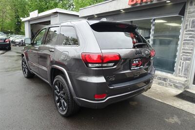 2019 Jeep Grand Cherokee Laredo   - Photo 6 - Newark, NJ 07104