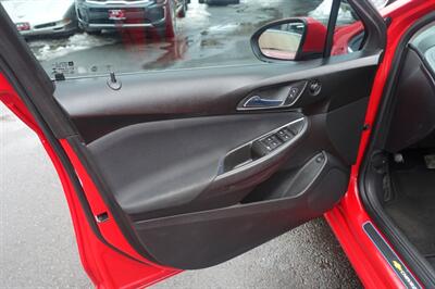 2016 Chevrolet Cruze LT Auto   - Photo 10 - Newark, NJ 07104