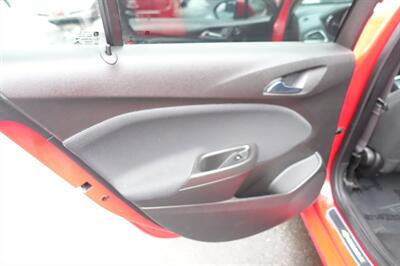 2016 Chevrolet Cruze LT Auto   - Photo 12 - Newark, NJ 07104