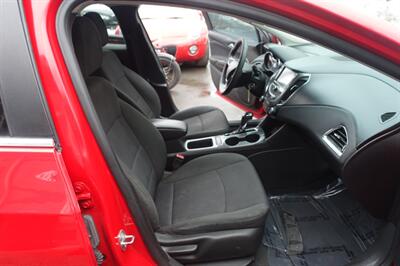 2016 Chevrolet Cruze LT Auto   - Photo 14 - Newark, NJ 07104