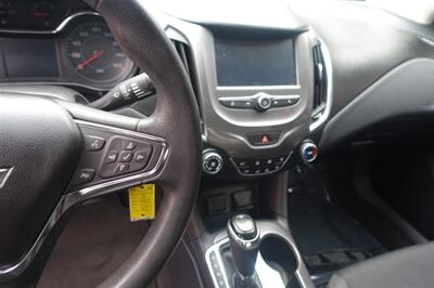2016 Chevrolet Cruze LT Auto   - Photo 22 - Newark, NJ 07104