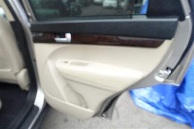 2015 Kia Sorento LX - Photo 22 - Newark, NJ 07104