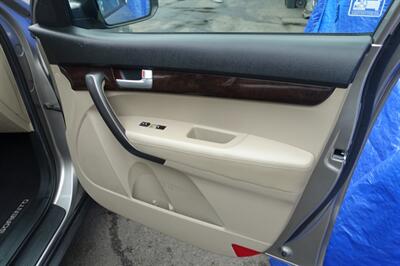2015 Kia Sorento LX - Photo 20 - Newark, NJ 07104