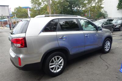 2015 Kia Sorento LX - Photo 5 - Newark, NJ 07104