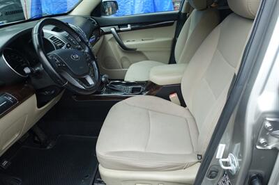 2015 Kia Sorento LX - Photo 13 - Newark, NJ 07104