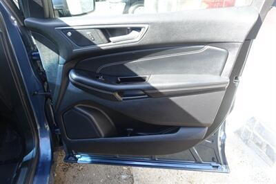 2019 Ford Edge Titanium   - Photo 15 - Newark, NJ 07104