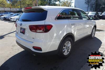 2019 Kia Sorento LX V6   - Photo 8 - Newark, NJ 07104