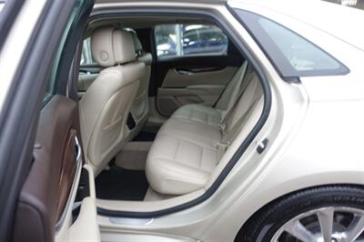2013 Cadillac XTS Luxury Collection - Photo 11 - Newark, NJ 07104
