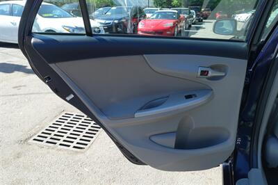 2013 Toyota Corolla LE   - Photo 12 - Newark, NJ 07104