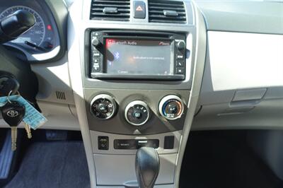 2013 Toyota Corolla LE   - Photo 18 - Newark, NJ 07104