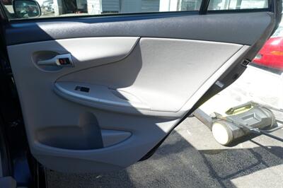2013 Toyota Corolla LE   - Photo 17 - Newark, NJ 07104