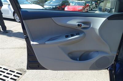 2013 Toyota Corolla LE   - Photo 10 - Newark, NJ 07104