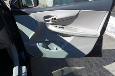2013 Toyota Corolla LE   - Photo 15 - Newark, NJ 07104
