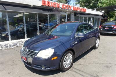2008 Volkswagen Eos 2.0T   - Photo 1 - Newark, NJ 07104