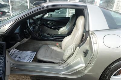 1998 Chevrolet Corvette - Photo 9 - Newark, NJ 07104