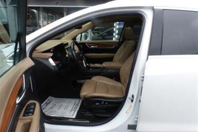 2017 Cadillac XT5 Platinum - Photo 9 - Newark, NJ 07104