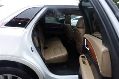 2017 Cadillac XT5 Platinum - Photo 16 - Newark, NJ 07104