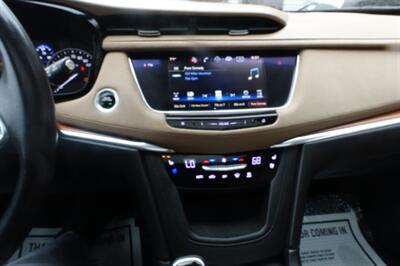 2017 Cadillac XT5 Platinum - Photo 18 - Newark, NJ 07104