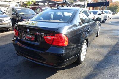 2011 BMW 328i xDrive   - Photo 8 - Newark, NJ 07104