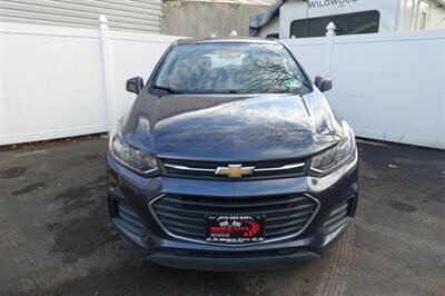 2018 Chevrolet Trax LS   - Photo 2 - Newark, NJ 07104