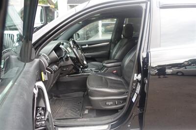 2015 Kia Sorento SX Limited - Photo 9 - Newark, NJ 07104
