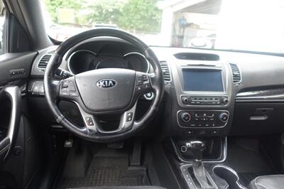 2015 Kia Sorento SX Limited - Photo 13 - Newark, NJ 07104