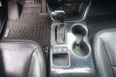 2015 Kia Sorento SX Limited - Photo 19 - Newark, NJ 07104