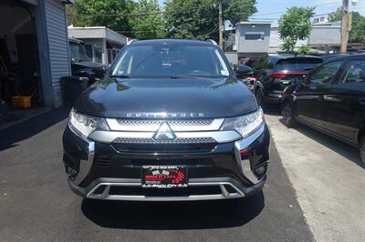 2020 Mitsubishi Outlander SEL   - Photo 2 - Newark, NJ 07104