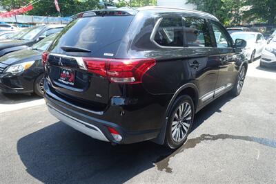 2020 Mitsubishi Outlander SEL   - Photo 8 - Newark, NJ 07104