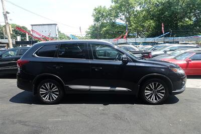 2020 Mitsubishi Outlander SEL   - Photo 4 - Newark, NJ 07104