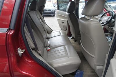 2007 Jeep Grand Cherokee Laredo - Photo 16 - Newark, NJ 07104