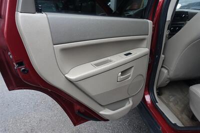 2007 Jeep Grand Cherokee Laredo - Photo 12 - Newark, NJ 07104