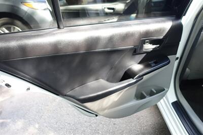 2012 Toyota Camry LE - Photo 16 - Newark, NJ 07104