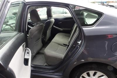 2012 Toyota Prius Plug-in Hybrid   - Photo 11 - Newark, NJ 07104