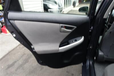 2012 Toyota Prius Plug-in Hybrid   - Photo 12 - Newark, NJ 07104
