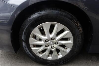 2012 Toyota Prius Plug-in Hybrid   - Photo 21 - Newark, NJ 07104