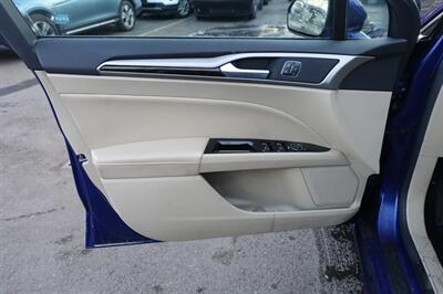 2016 Ford Fusion SE   - Photo 10 - Newark, NJ 07104