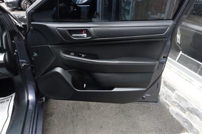 2015 Subaru Legacy 2.5i Premium   - Photo 15 - Newark, NJ 07104