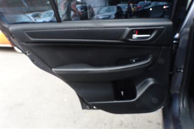 2015 Subaru Legacy 2.5i Premium   - Photo 12 - Newark, NJ 07104