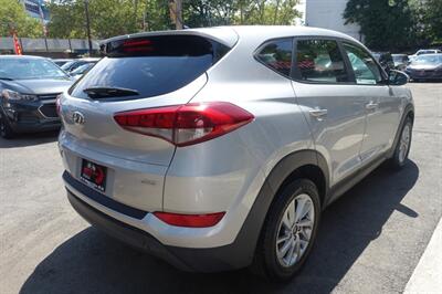 2018 Hyundai TUCSON SE   - Photo 8 - Newark, NJ 07104