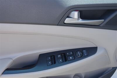 2018 Hyundai TUCSON SE   - Photo 23 - Newark, NJ 07104