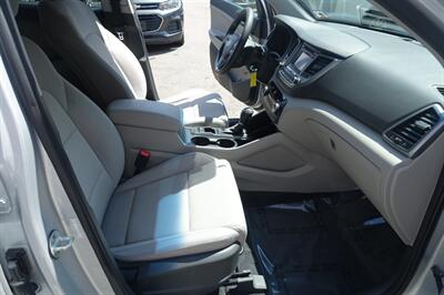 2018 Hyundai TUCSON SE   - Photo 19 - Newark, NJ 07104