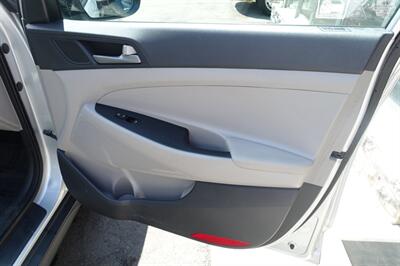 2018 Hyundai TUCSON SE   - Photo 20 - Newark, NJ 07104