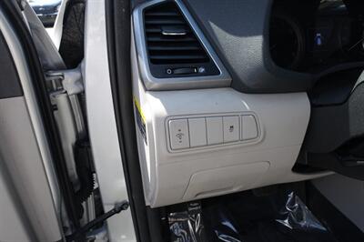 2018 Hyundai TUCSON SE   - Photo 24 - Newark, NJ 07104