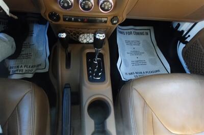 2015 Jeep Wrangler Sahara   - Photo 19 - Newark, NJ 07104